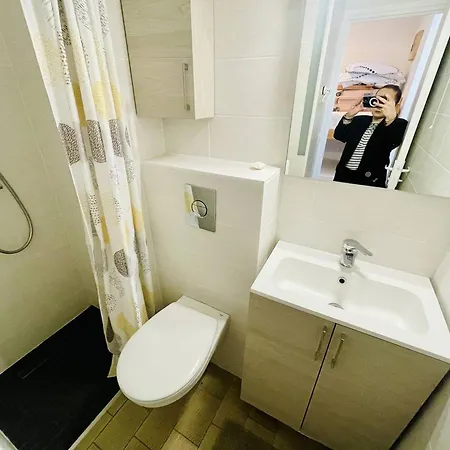 Beau Proche Avec Parking Et Wifi - Fr-1-723-141 Агд
